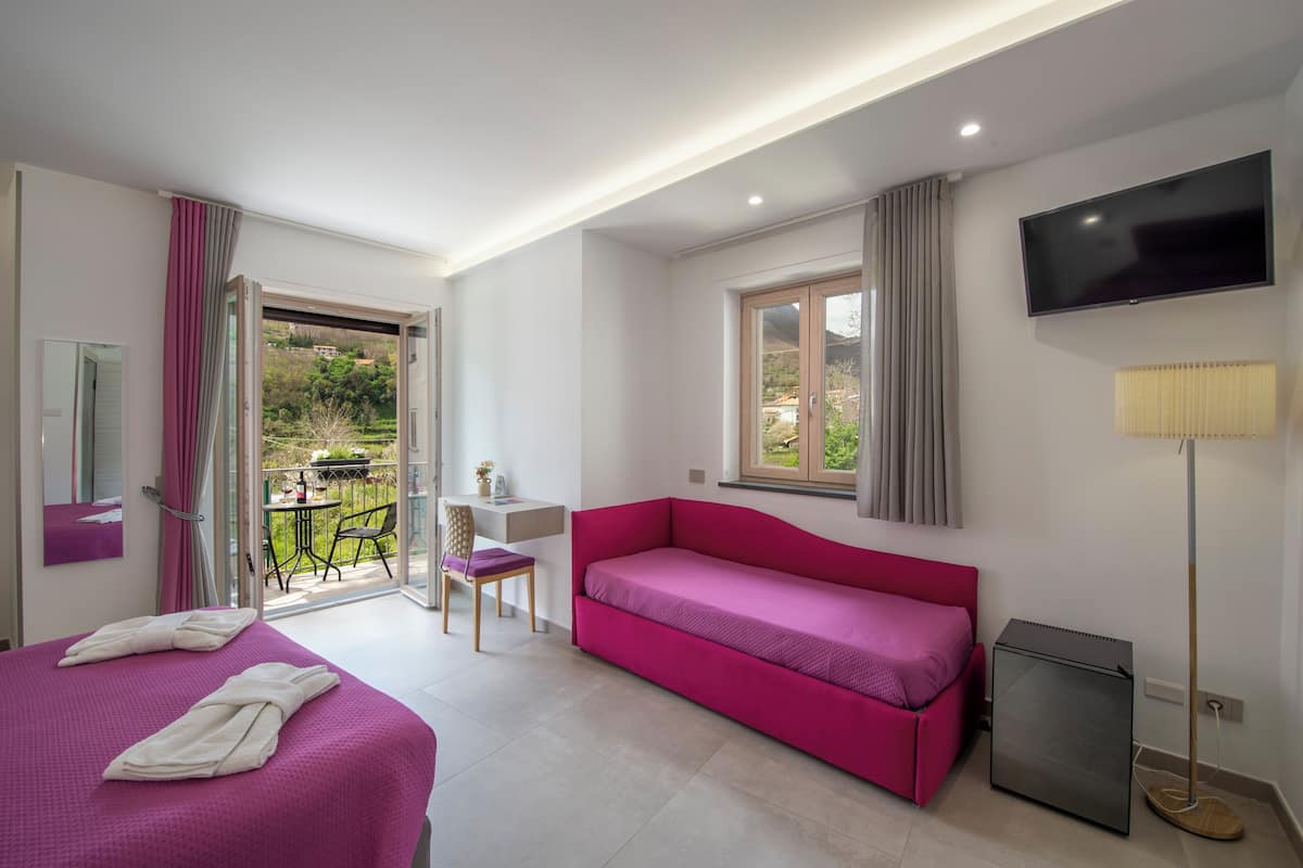 Chambre Confort Double ou avec lits jumeaux, vue cour intérieure