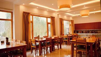 Chambre Premium | Restauration