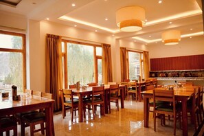 Dining - Hotel Walnut Ladakh (Leh)