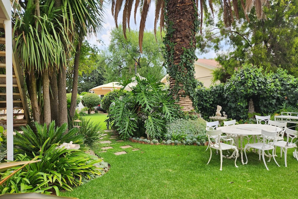 THE SUMMER PLACE BOUTIQUE GUESTHOUSE