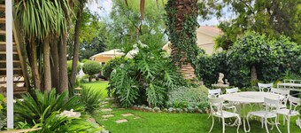 THE SUMMER PLACE BOUTIQUE GUESTHOUSE