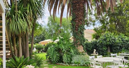 THE SUMMER PLACE BOUTIQUE GUESTHOUSE