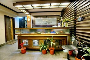 Lobby - Hotel Dip Palace (Darjeeling)