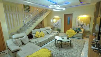 Family Apartment, Balcony, City View | Living area