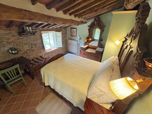 2 bedrooms, iron/ironing board, WiFi, bed sheets - The Mulino apartment, at the Mulino Torrigiani (Capannori)