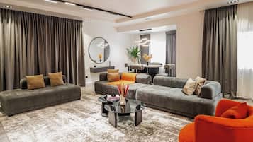 Deluxe Apartment, Balcony, City View | Interior