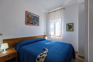 2 bedrooms, WiFi, bed sheets - 3 Seater Apartment with Sea/Garden View Veranda (Ricadi - Capo Vaticano)