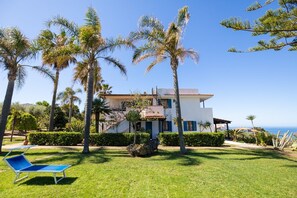 Exterior - 3 Seater Apartment with Sea/Garden View Veranda (Ricadi - Capo Vaticano)