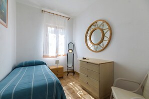 2 bedrooms, WiFi, bed sheets - 3 Seater Apartment with Sea/Garden View Veranda (Ricadi - Capo Vaticano)