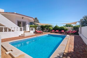 Pool - Villa 'Casa Katz' with Private Pool, Wi-Fi and Air Conditioning (Quarteira)