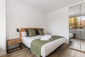 1 bedroom, iron/ironing board, free WiFi - Waou Eurobuilding III (Madrid)