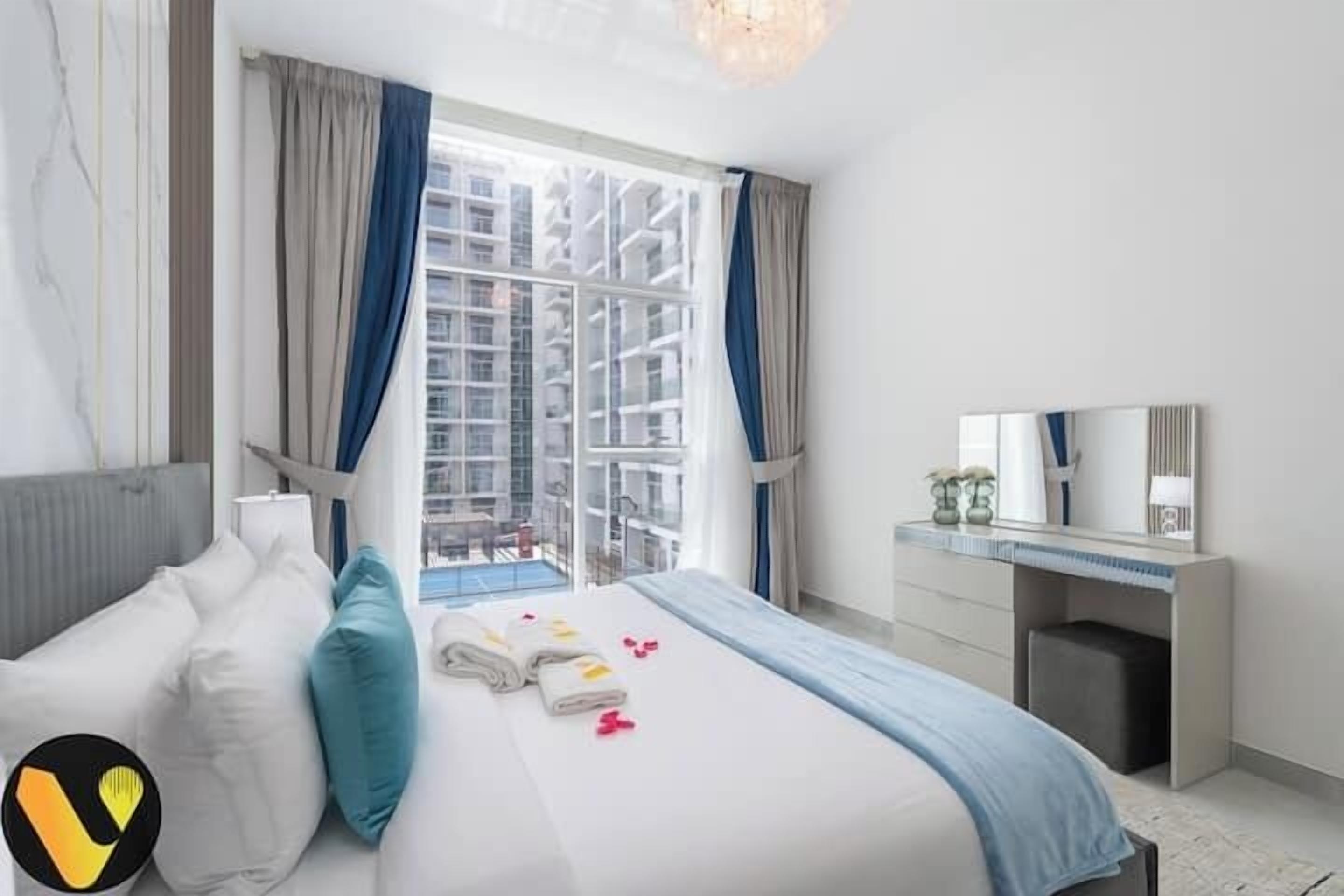 Luxury Apartment, Balcony, City View