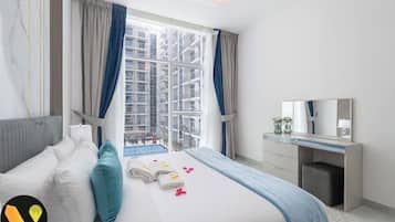 Luxury Apartment, Balcony, City View