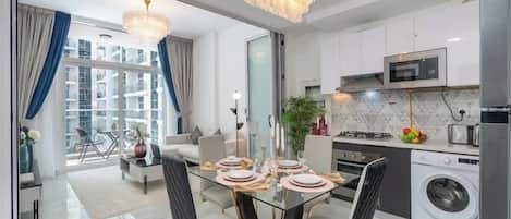奢華公寓, 陽台, 城市景觀 | 房內用餐區