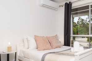 3 chambres, fer et planche à repasser, Wi-Fi gratuit, draps fournis