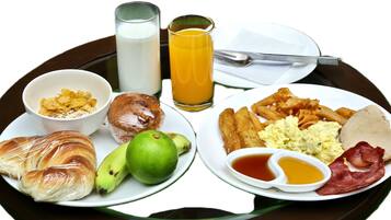 Free daily buffet breakfast