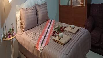 1 bedroom, WiFi, bed sheets