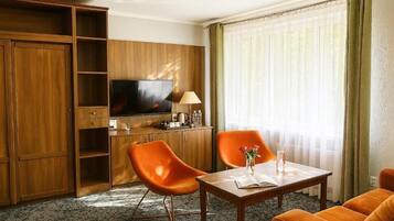 Leilighet, hageutsikt | Oppholdsområde