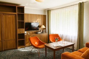 Apartment, Garden View | Living area | TV