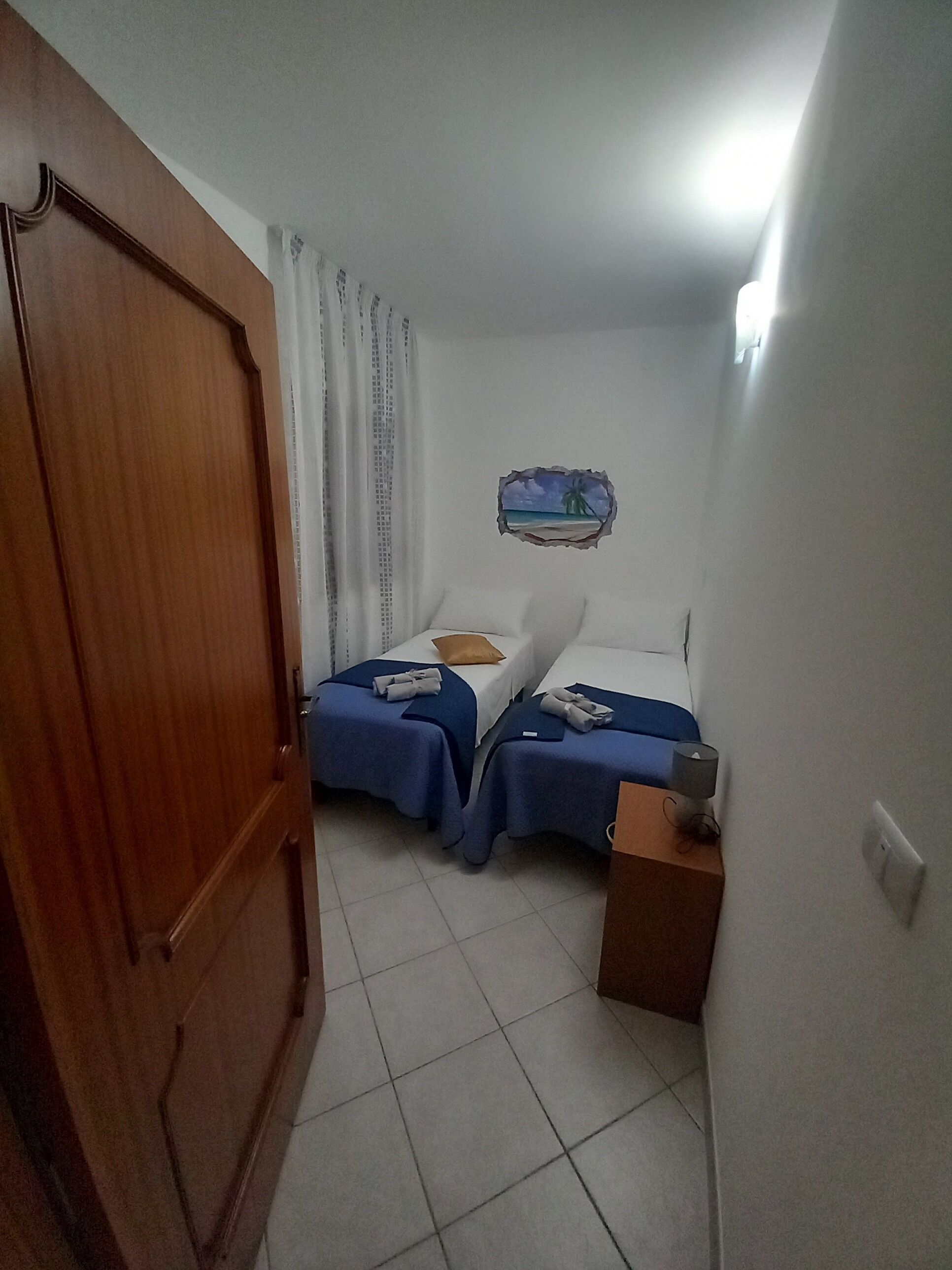 4 chambres, fer et planche à repasser, Wi-Fi, draps fournis