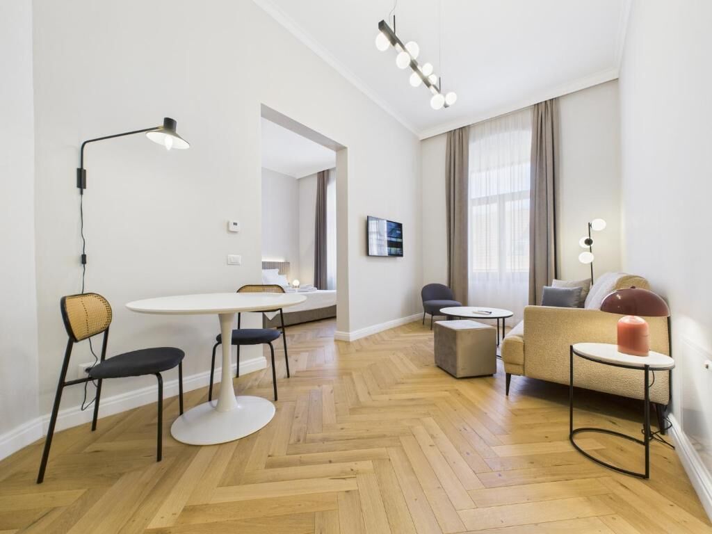 Suite Deluxe, balcon, vue ville | Intérieur