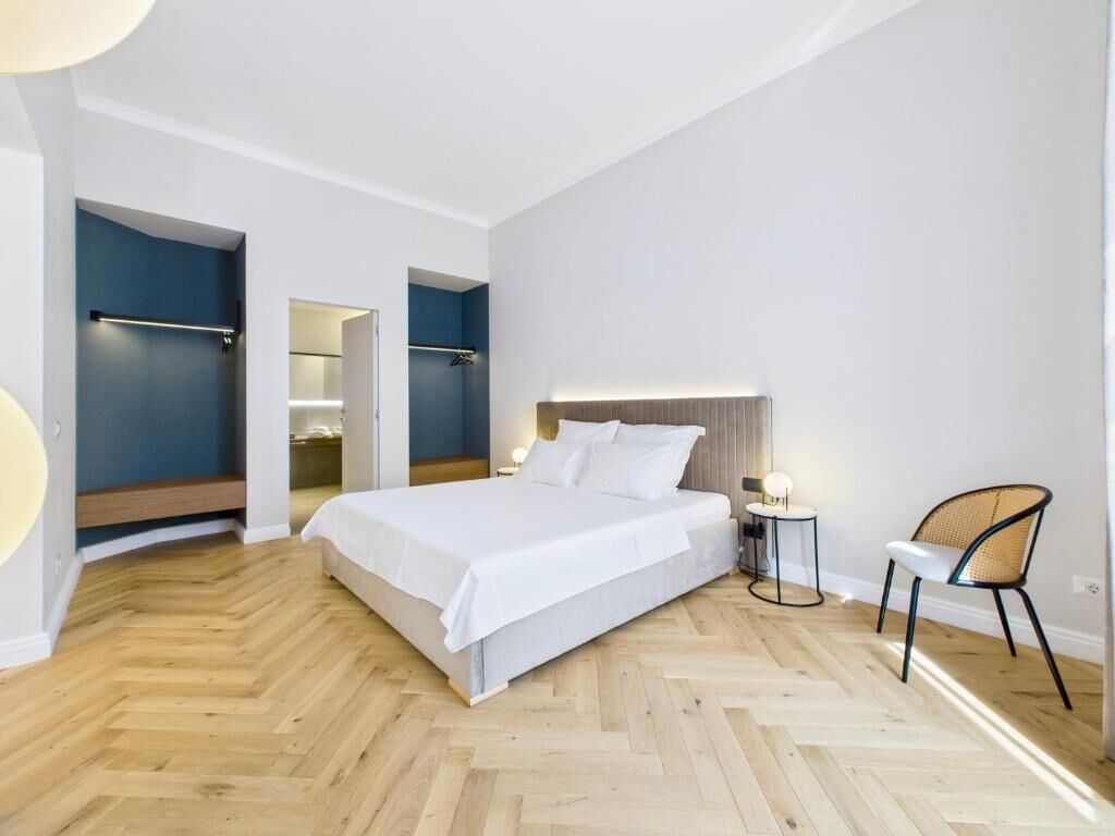 Deluxe Suite, Balcony, City View