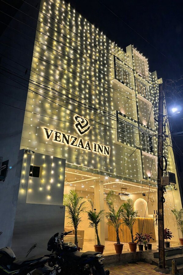 Front of property - Venzaa Inn (Indore)