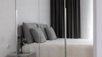 Deluxe Apartment, 2 Bedrooms, City View | Iron/ironing board, WiFi (free)