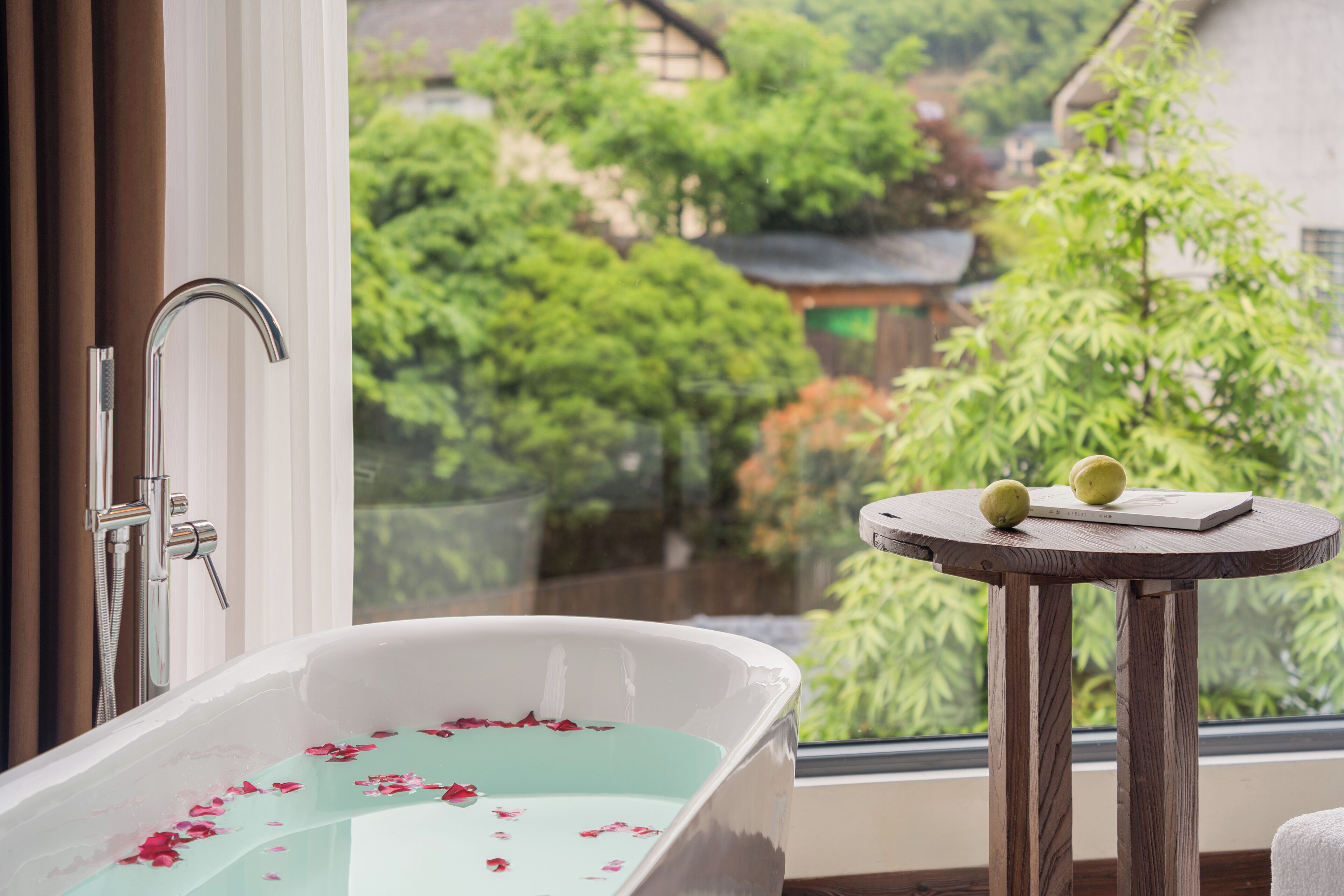 Luxury Double Room, Hill View | Interior