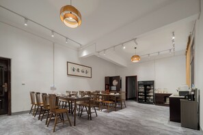 Dining - Zhangjiajie Stone Forest Retreat (Zhangjiajie)