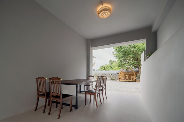 Dining - Zhangjiajie Stone Forest Retreat (Zhangjiajie)