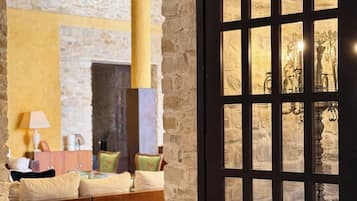 Villa, 5 Bedrooms, Smoking, Private Pool | Bahagian dalam