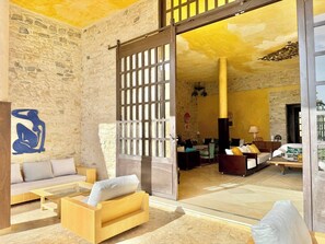 Villa, 5 Bedrooms, Smoking, Private Pool | Bahagian dalam