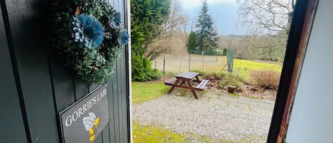 تناول الطعام بالخارج