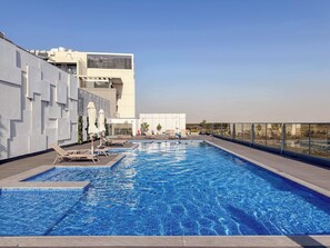 Pool - Spacious 2BR | Near King’s & Dubai Hills Mall (Dubai Hills)