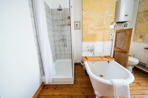 Handtücher, Toilettenpapier