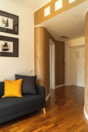 Living area - Domus in Trastevere - 2 bedrooms 2 bathrooms (Roma)