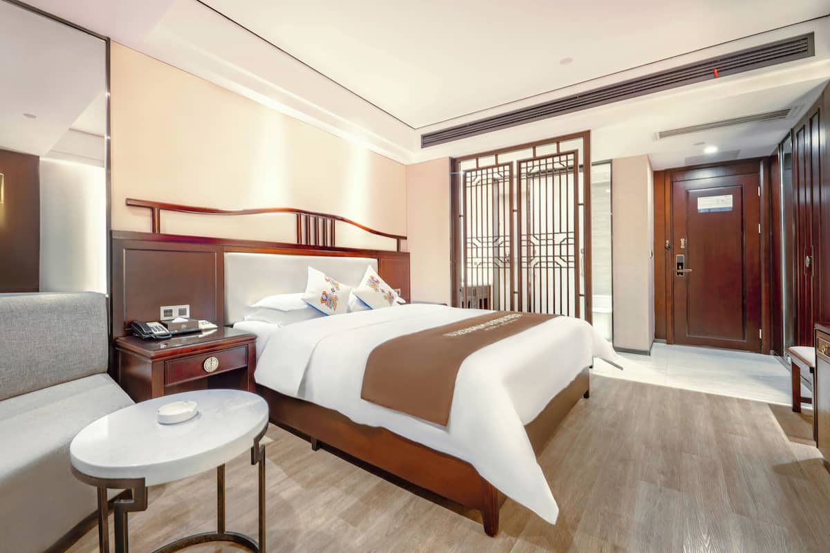 Luxury Double Room, City View