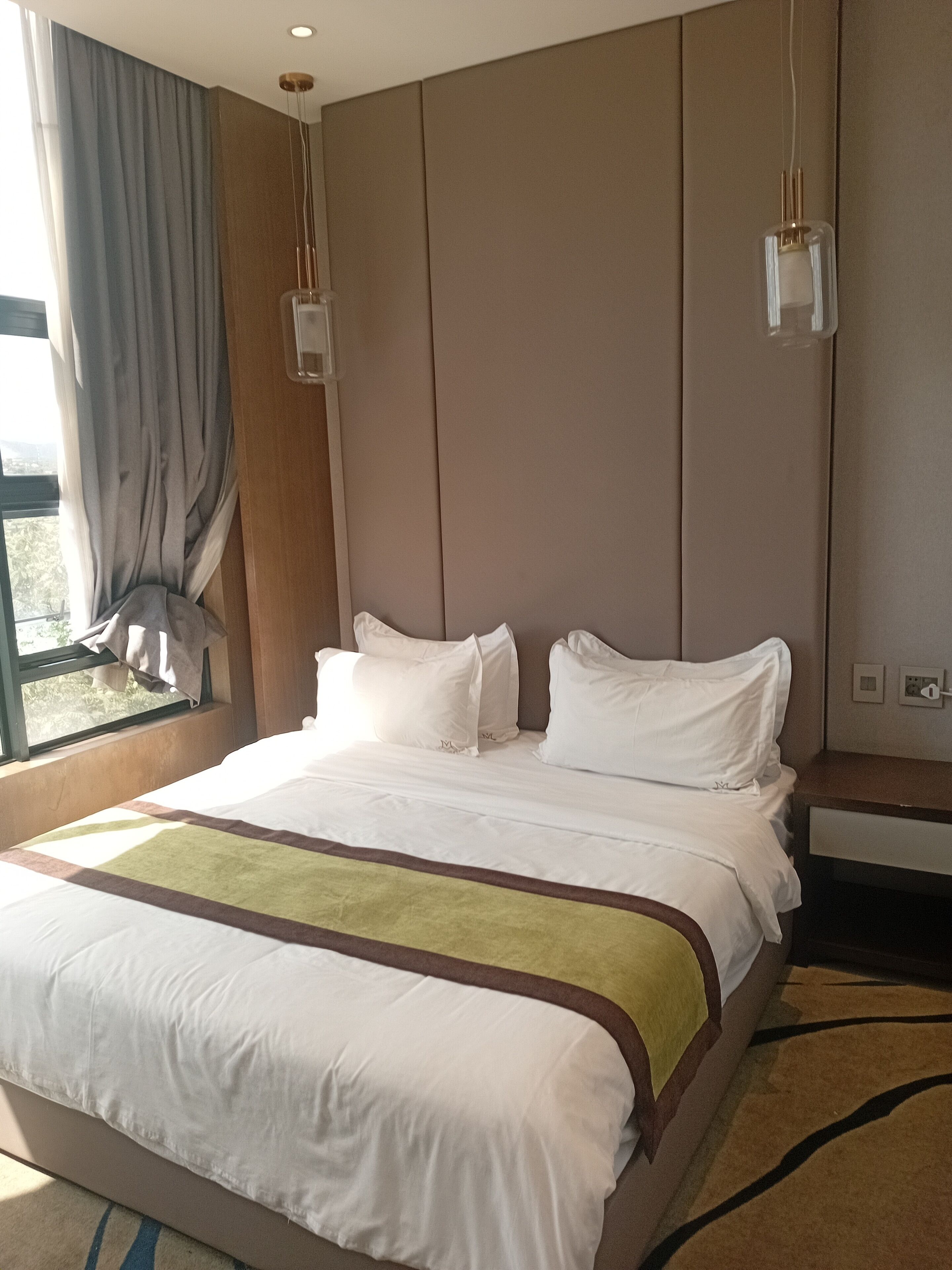 Superior Suite, City View