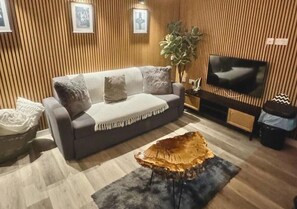 Living area - Manhattan Suites near Liverpool ONE (Liverpool)