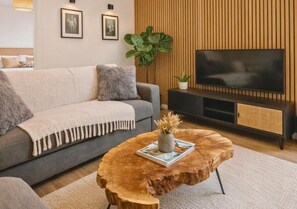 Living area - Manhattan Suites near Liverpool ONE (Liverpool)