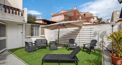 Appartamento Peppe's Home mit privater Terrasse, Garten und WLAN