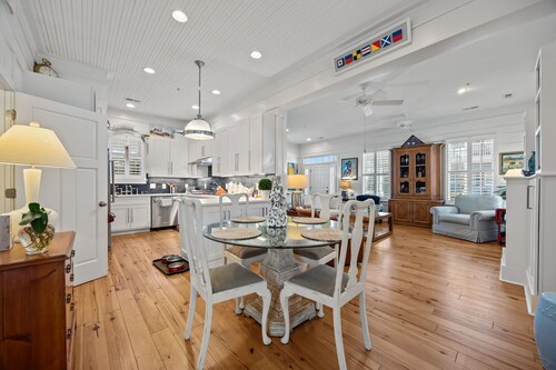 Beautique Cottage — Romantic, Renovated Condo in Historic Beaufort