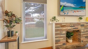 Interior - Jack & Bias Cottage - Central location (Warrnambool)