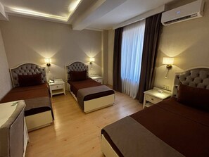 Standard Triple Room, City View - Nafta Sanatorium (Naftalan)