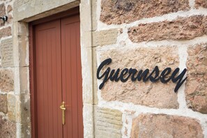 Exterior detail - Guernsey Cottage (Daviot)