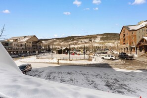 Snow and ski sports - Unforgettable Mountain Getaway in River Run Village (Keystone)