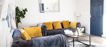 3 Bedrooms House, sleeps 7 with 3 double beds and one single bed. Free parking