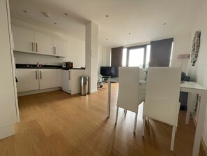 Interior - Lovely Modern 2 Bed Apartment (Bedford)