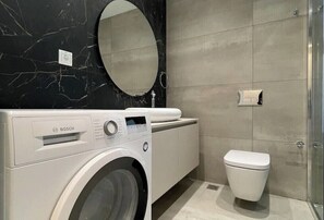 Hair dryer, towels, soap, toilet paper - Athenean Oasis In Ellinikon-Β3 (Elliniko)